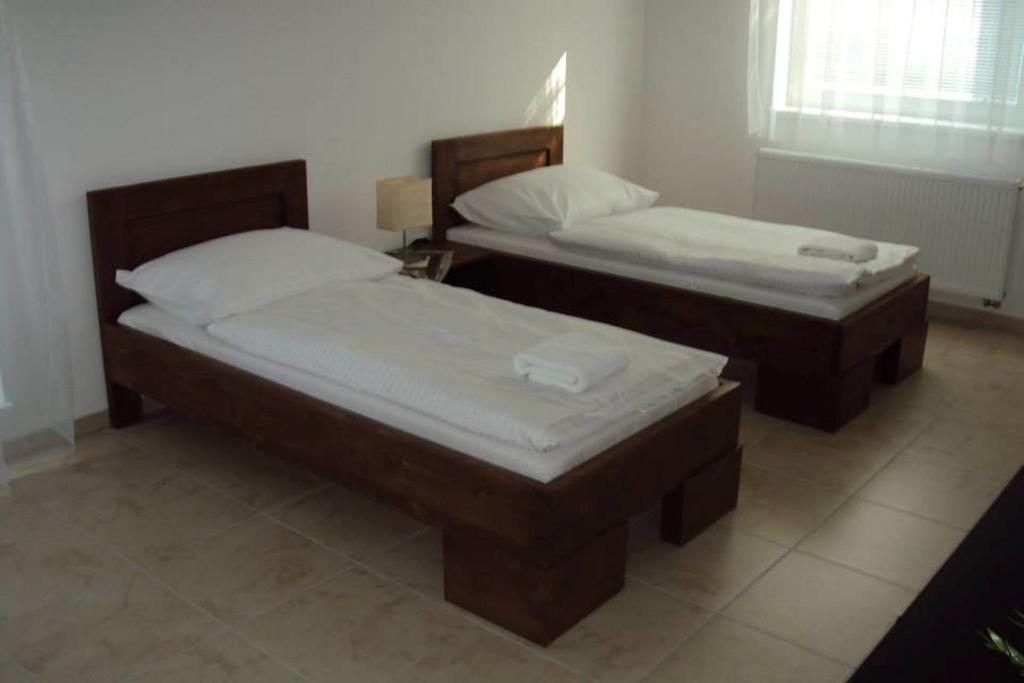Motel Сенець Номер фото