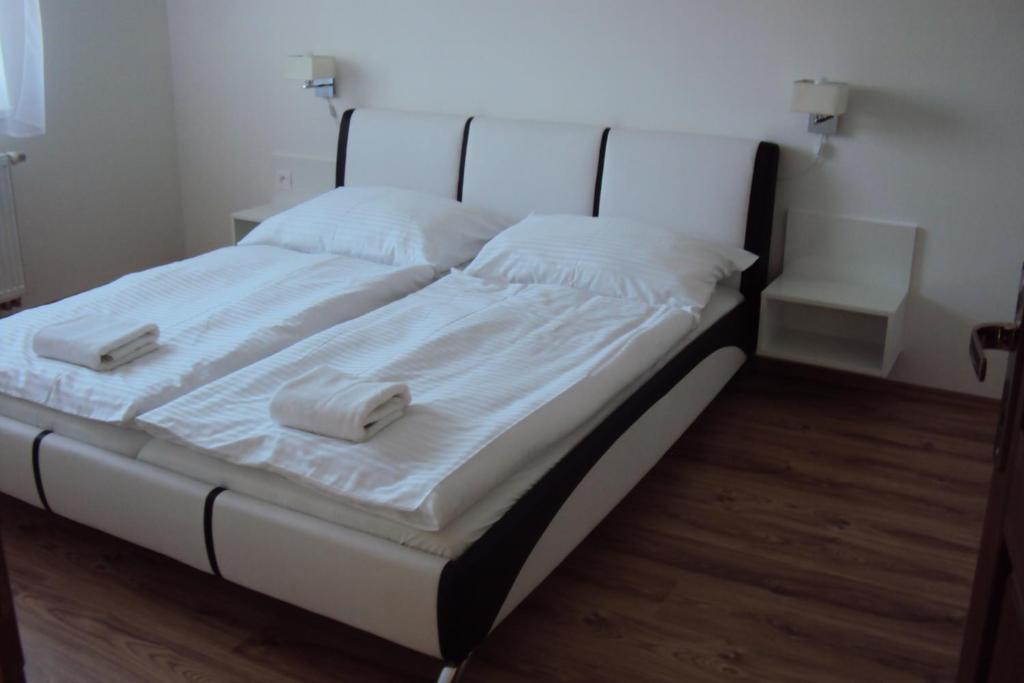 Motel Сенець Номер фото
