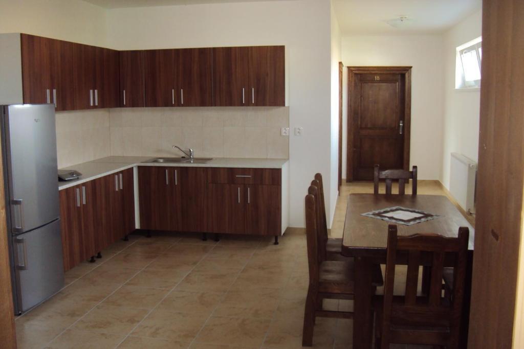 Motel Сенець Номер фото