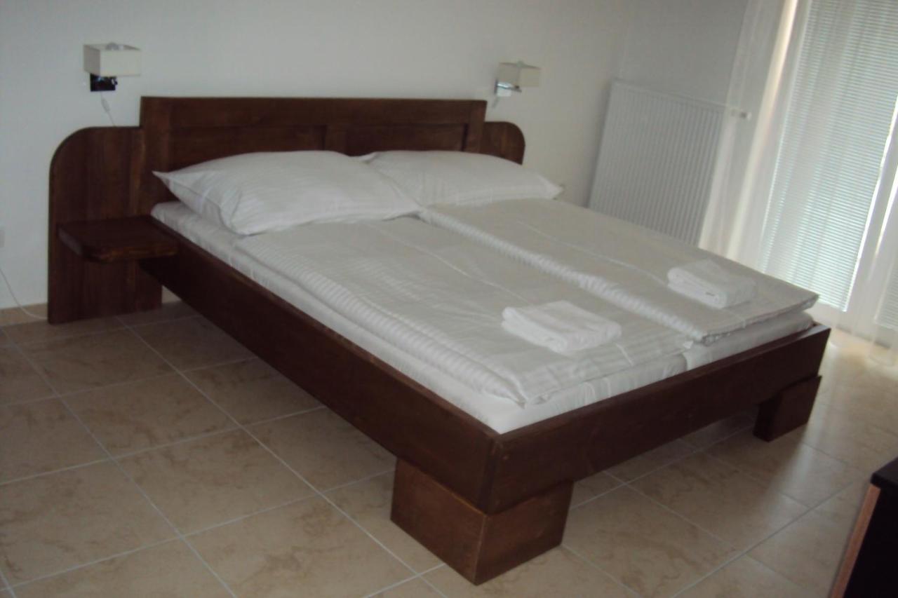 Motel Сенець Номер фото